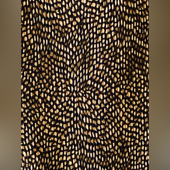 Choices Woman Gold Back Abstract Spots Mini Ruffle Hem Micro Pleat Maxi Skirt 1X - Picture 2 of 3